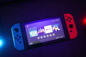 Blokada zagranicznych karty w Nintendo eShop. Photo by Yasin Hasan on Unsplash